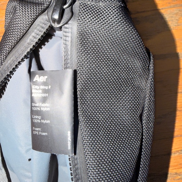 Aer City Sling 2 Bag - Picture 2 of 5